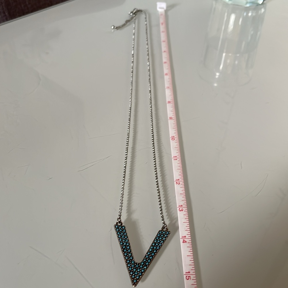 Long necklace - Picture 3 of 3